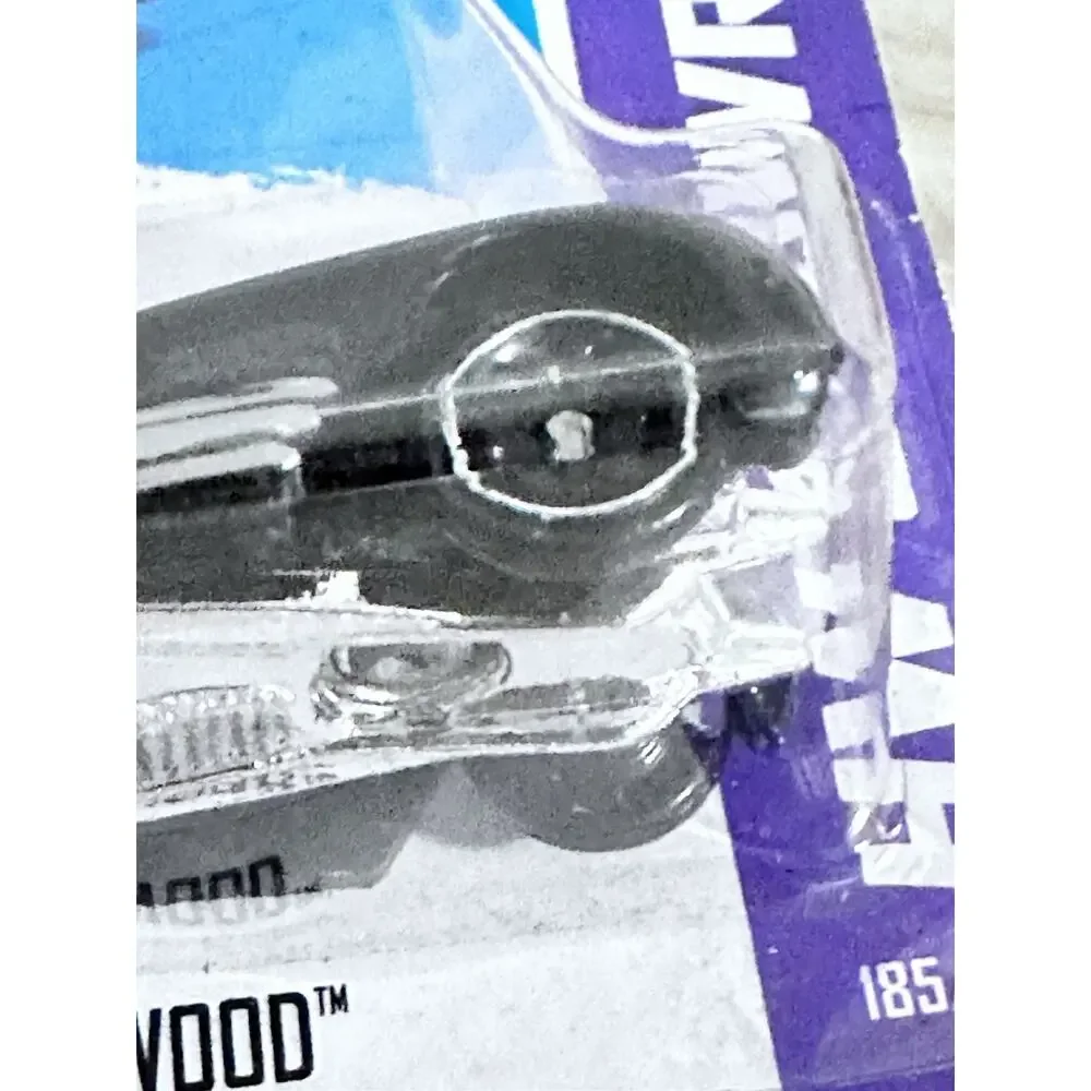 Hot Wheels HW Showroom Custom Cadillac Fleetwood Hotwheels H84